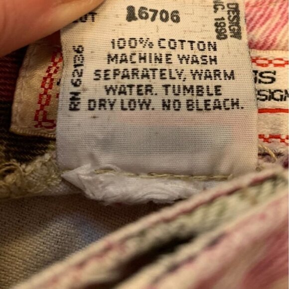 Vintage 80s GUESS Womens High Waist Floral Pink Denim Shorts Size 29 / 25" Waist - Picture 7 of 7